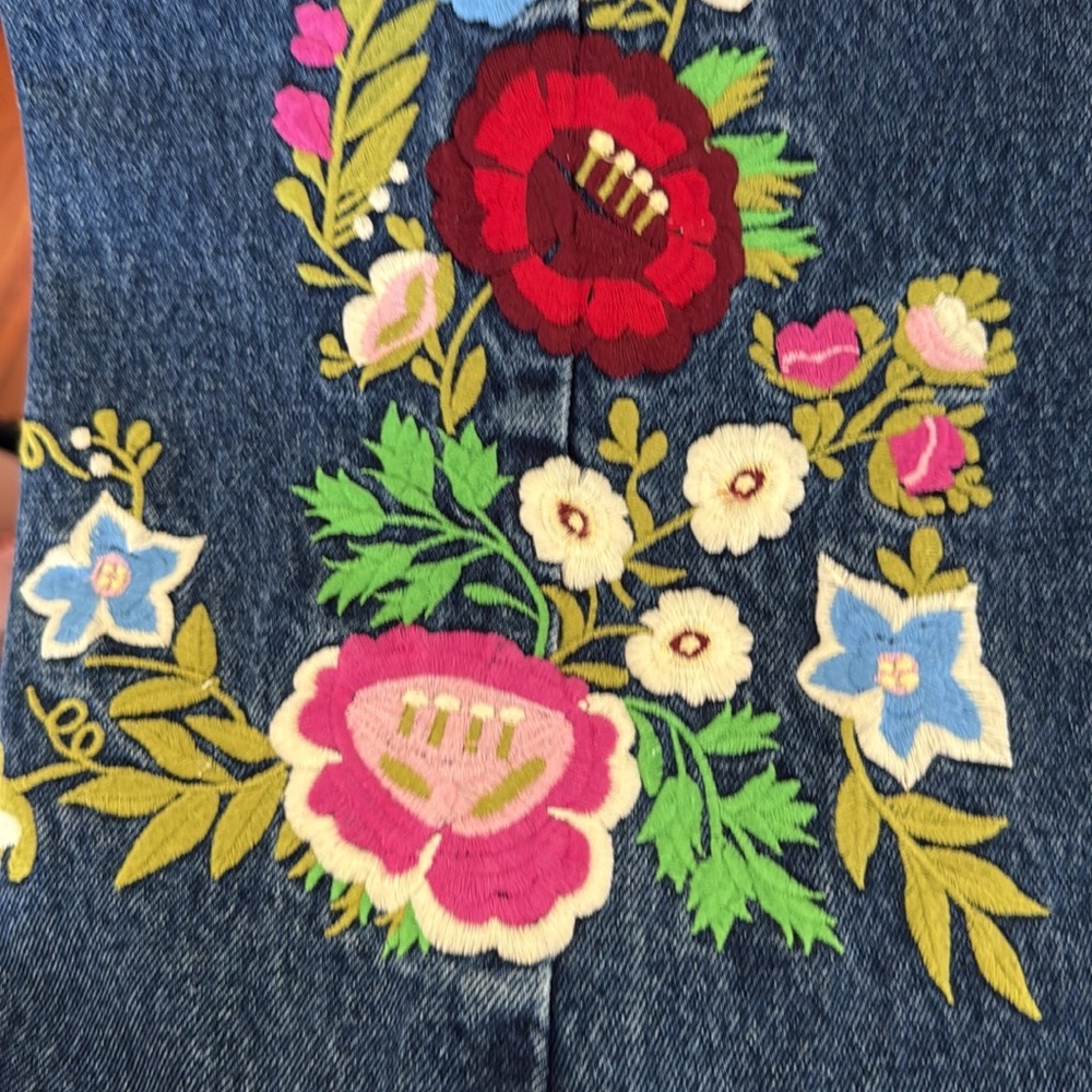 Lawless Western Embroidered Floral Blue Jeans - Picture 3 of 9